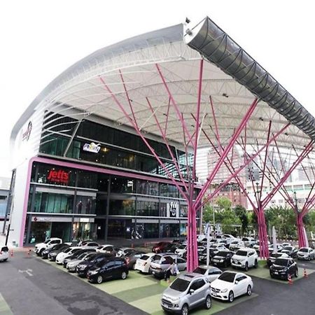 Siam Stadium Hostel Бангкок Екстер'єр фото
