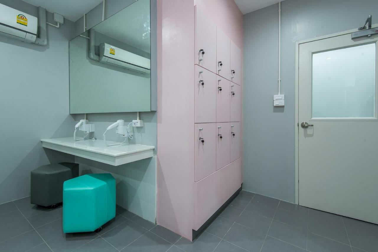 Siam Stadium Hostel Бангкок Екстер'єр фото
