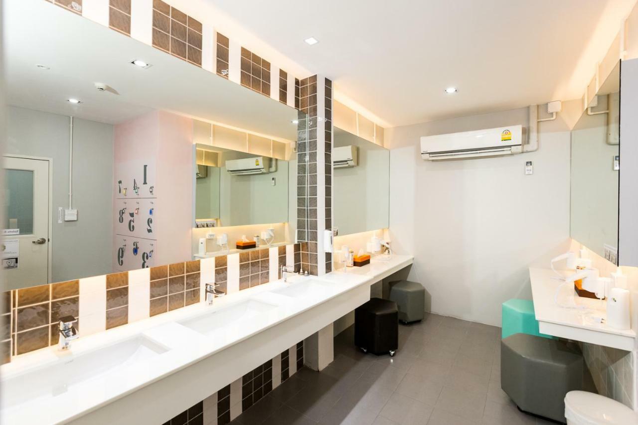 Siam Stadium Hostel Бангкок Екстер'єр фото